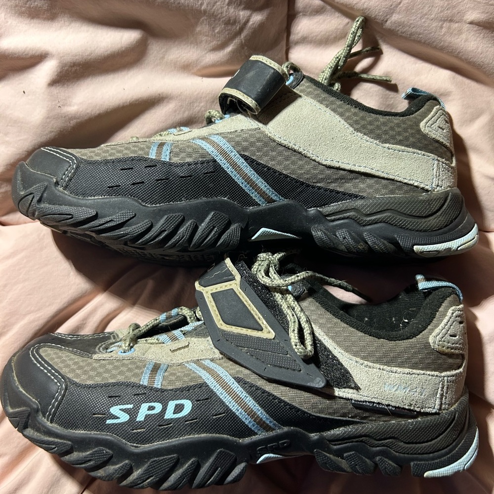 Brand new , worn 2 times . High end bicycle sneakers .